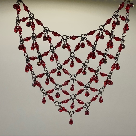 Red Netted Design Bead Necklace/Dark Silver Tone. 16” Pre Loved - Picture 4 of 5